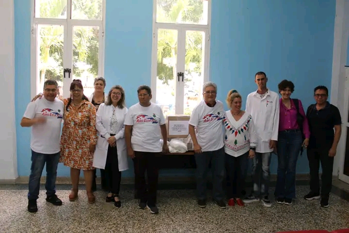 Chilenos solidarios con Cuba donan Moderno equipo de cirugía a Hospital habanero