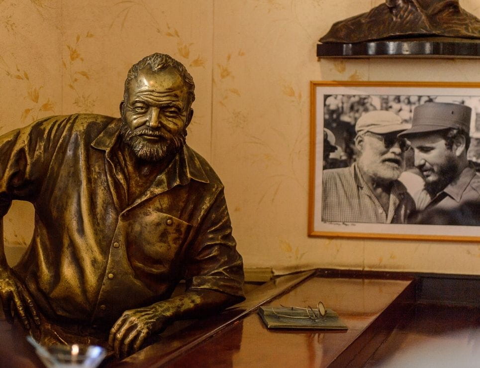 Hemingway y su relación intensa con el bar-restaurante Floridita en Obispo y Bernaza