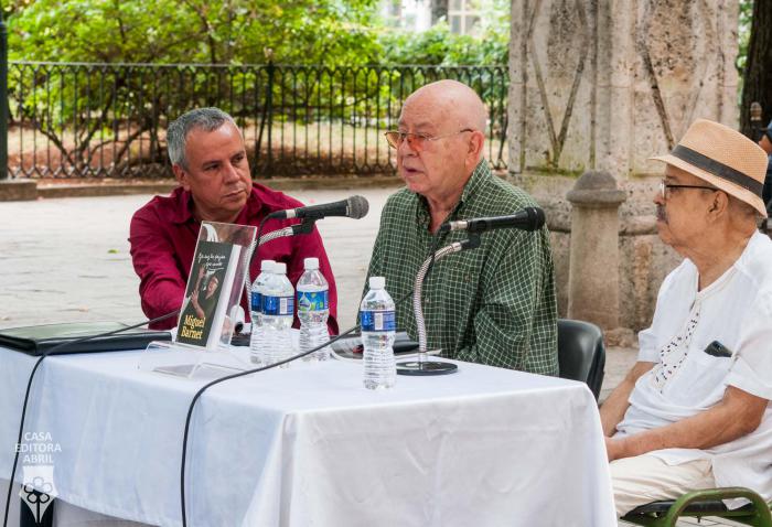 Enriquecedora jornada de Sábado del Libro con Miguel Barnet