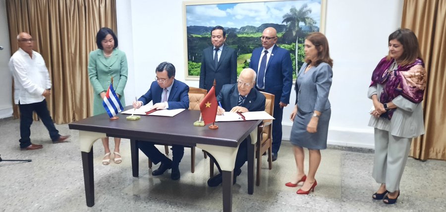 Cuba-Vietnam suscriben nuevos compromisos de cooperación