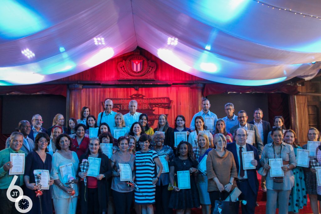 Entrega la Academia de Ciencias sus premios nacionales 2024
