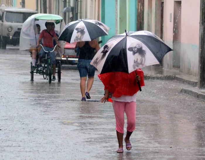 Persistirán las lluvias en Cuba con ligero descenso de temperaturas