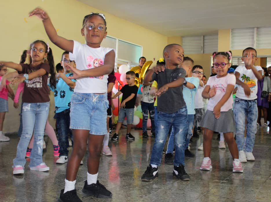 Celebración del  aniversario 64 de la Educación Especial, un homenaje al corazón y la vocación docente