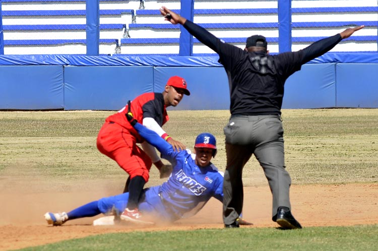 Modifican postemporada beisbolera cubana debido a complejidad energética