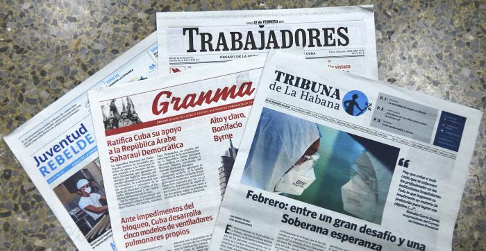 Información sobre ajustes en la edición impresa y circulación de periódicos nacionales y provinciales