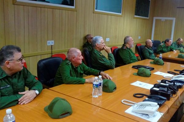 Participa Díaz-Canel en Día Nacional de la Defensa en región occidental