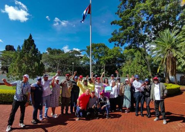 Zimbabwenses graduados en Cuba reiteran compromiso con la isla