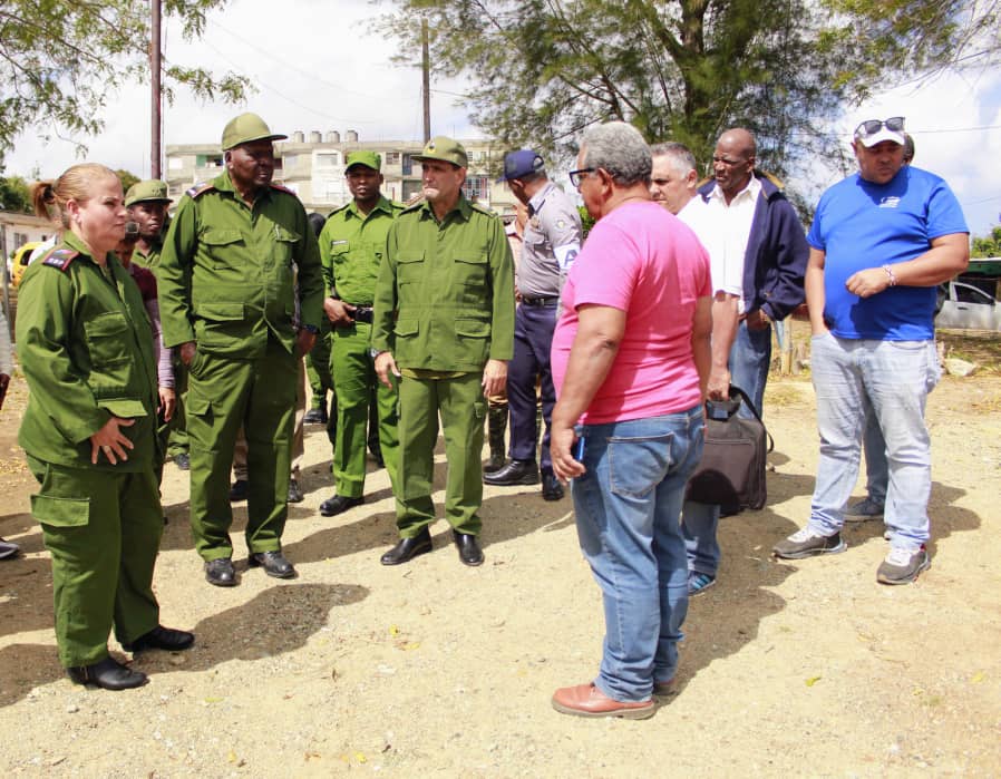 Autoridades habaneras recorren sitios clave para la producción de alimentos y la energía