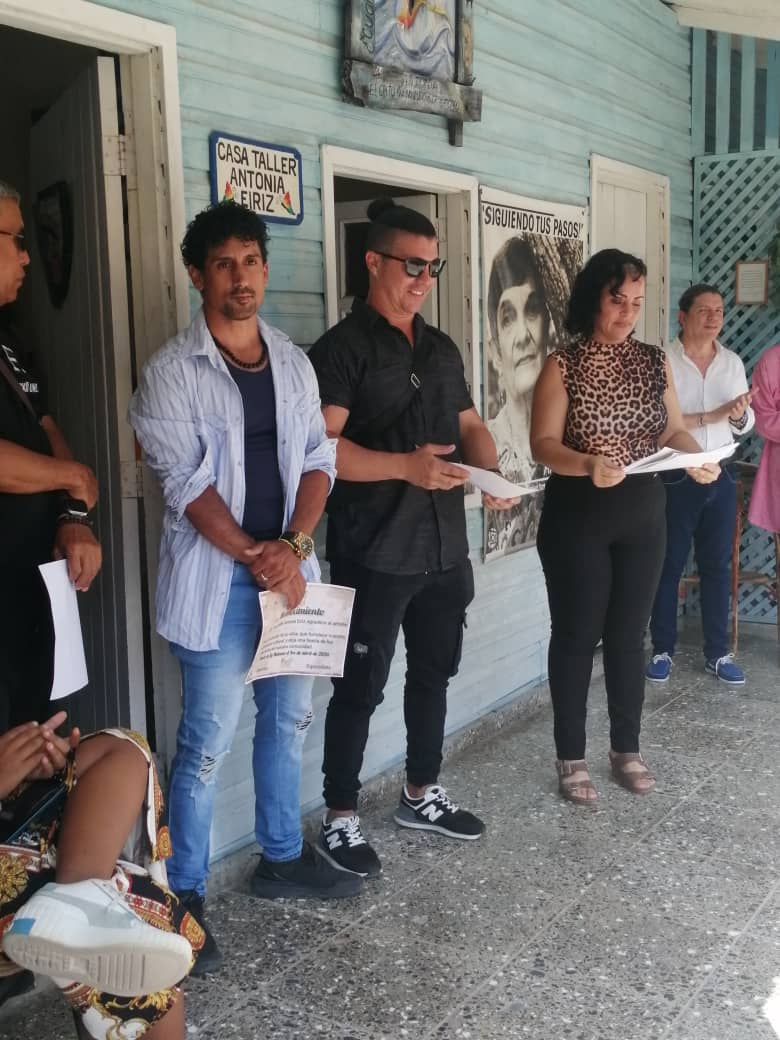 Homenaje en San Miguel del Padrón por el aniversario 97 del natalicio de Antonia Eiriz