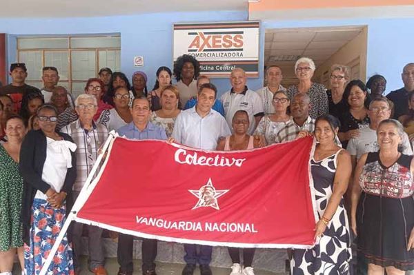 Reconocen como Vanguardia Nacional a Empresa Comercializadora AXESS (+ Fotos)