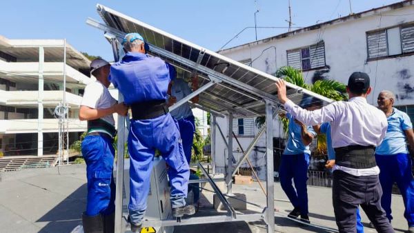 Refuerza ETECSA su gestión energética con medidas de ahorro y paneles fotovoltáicos