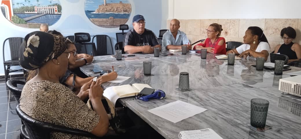 Directivos de Aguas de La Habana actualizan situación del servicio y apuestan por energía limpia y facturación digital