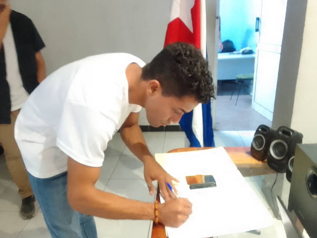 Firmas por la Patria: trabajadores de Canal Habana rechazan amenaza imperialista