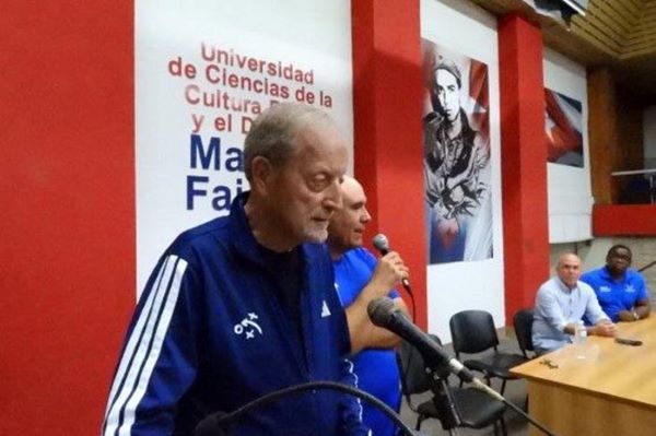 Asociación italiana inaugura curso de entrenadores de fútbol en La Habana