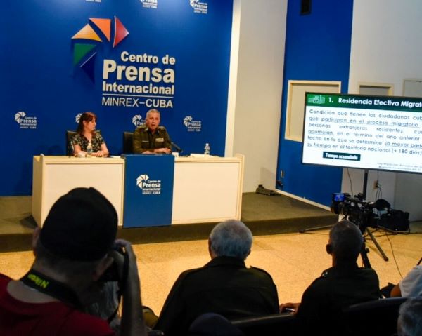 Presentan en La Habana nuevas leyes migratorias cubanas