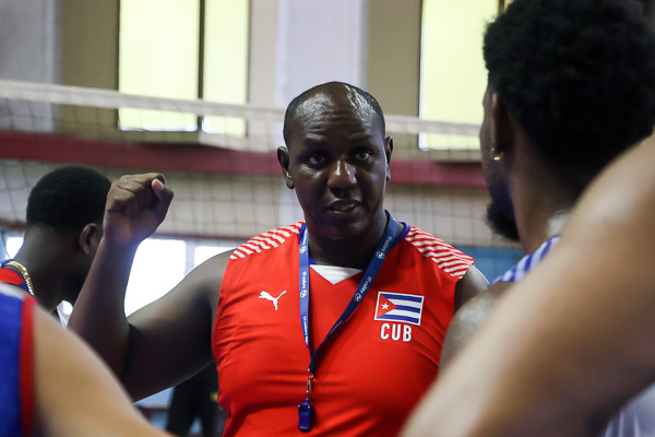 Seis capitalinos integran equipo Cuba masculino de voleibol rumbo a primera semana de la Liga de Naciones 2026