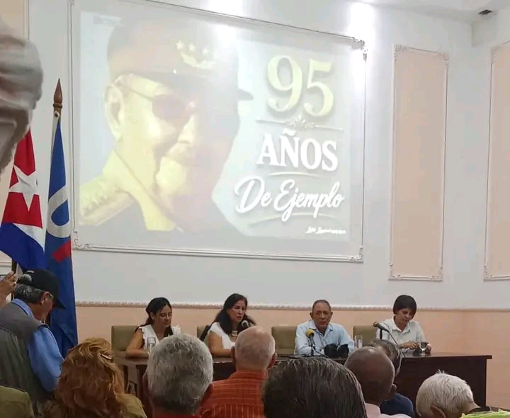 Evocan legado de Raúl Castro en conversatorio de la UPEC por su 95 cumpleaños