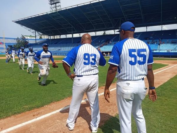 Industriales blanquea a Las Tunas y ratifica liderazgo en IV Liga Élite de Besibol