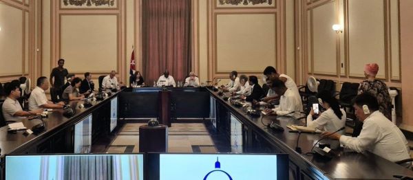 Intercambió Esteban Lazo con Cuerpo Diplomático de Asia y Oceanía acreditado en Cuba