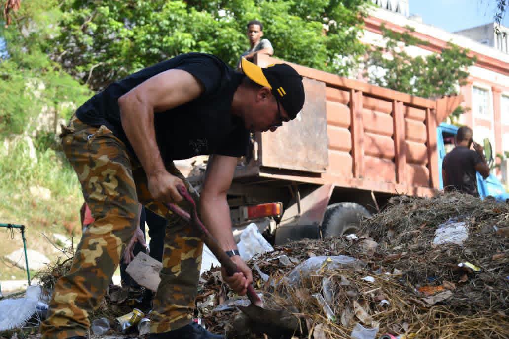 Jornada de trabajo voluntario en el municipio Plaza de la Revolución