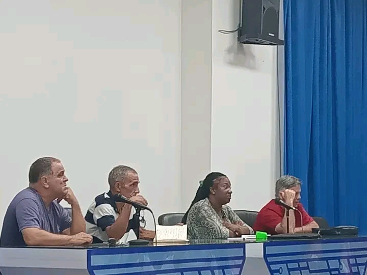 p.title