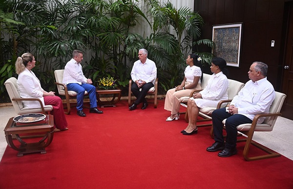 Recibió Presidente cubano a directivos paralímpicos internacionales