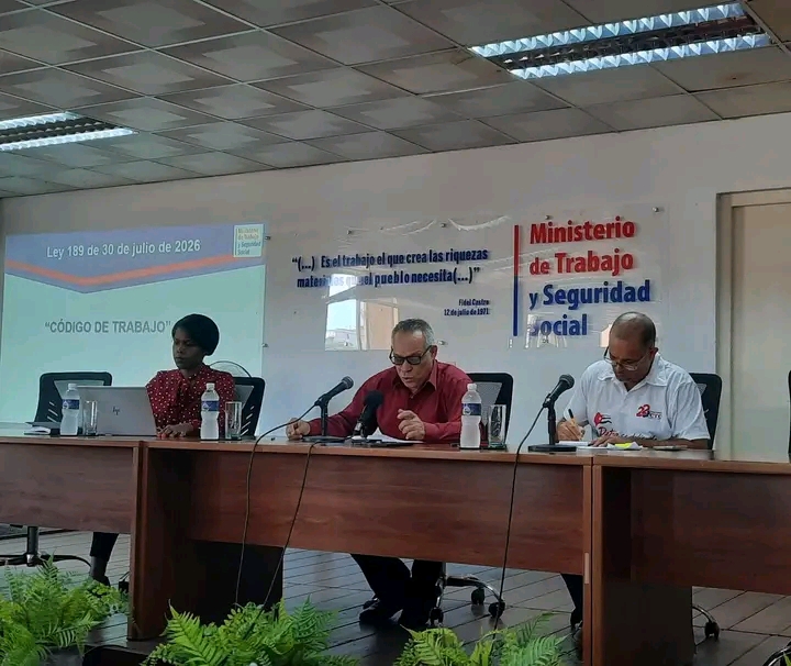 Entra en vigor nuevo Código de Trabajo en Cuba con ampliación de derechos laborales