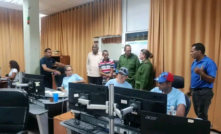 Visita Esteban Lazo Despacho de la OBE de la Habana