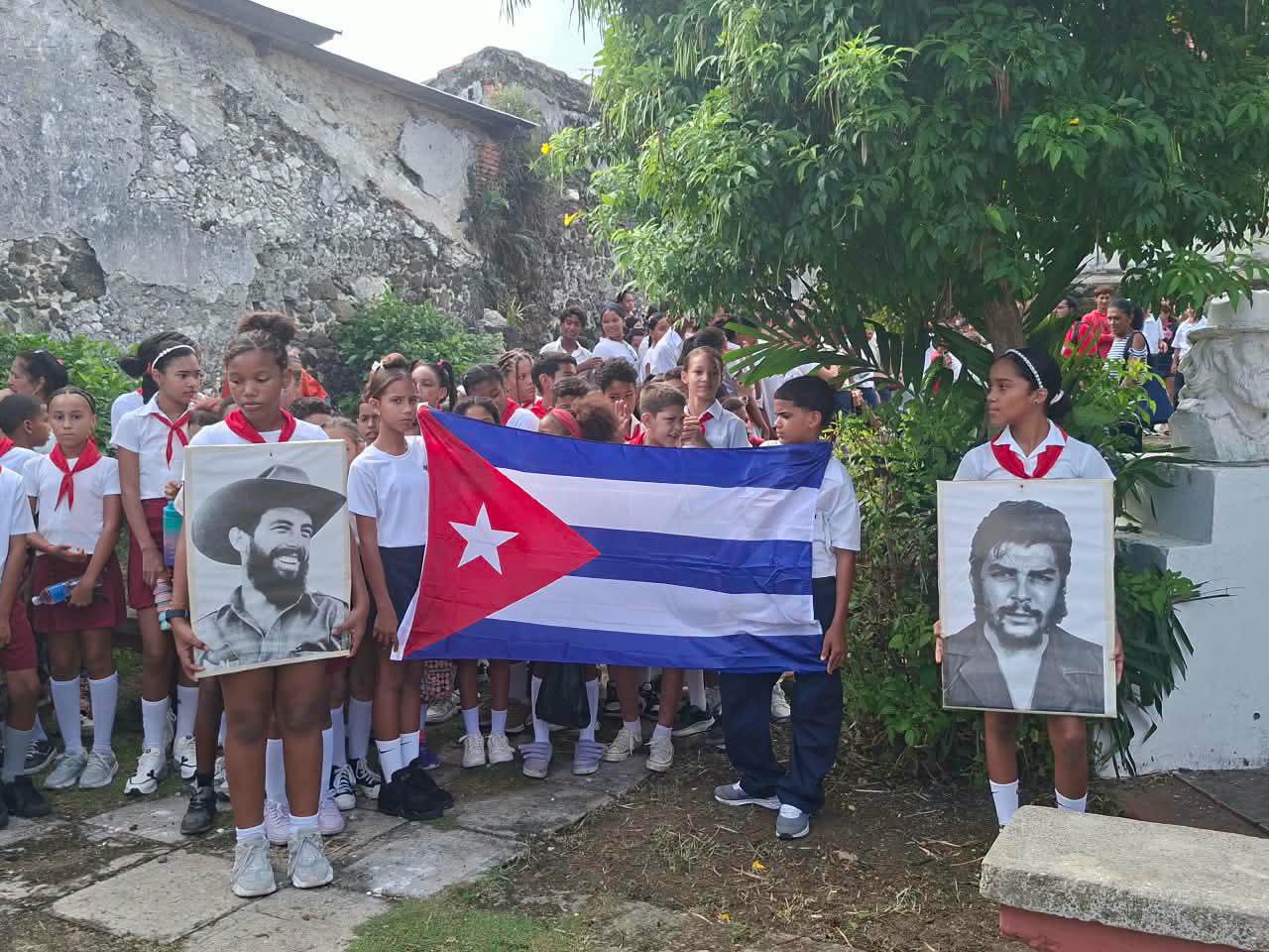 Guanabacoa cierra la Jornada Camilo-Che con el corazón puesto en sus héroes