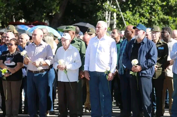 Cuba rinde homenaje a Camilo Cienfuegos en el aniversario 67 de su desaparición física