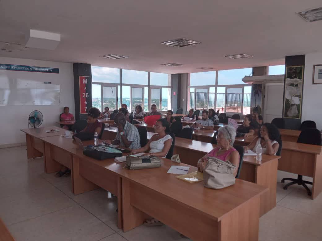 Sesión de trabajo en Marianao
