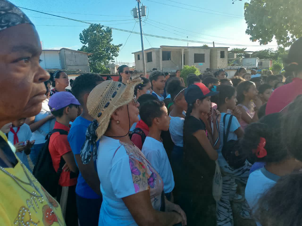 Barrio debate