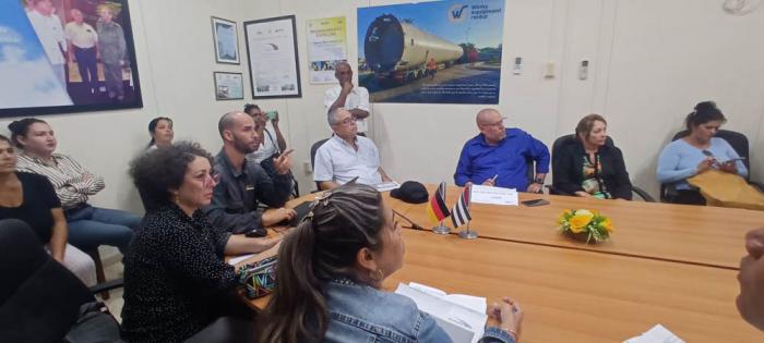 Foto: Tribuna de La Habana. Constatan autoridades de La Habana quehacer productivo en la capital