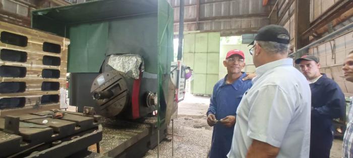 Foto: Tribuna de La Habana. Constatan autoridades de La Habana quehacer productivo en la capital